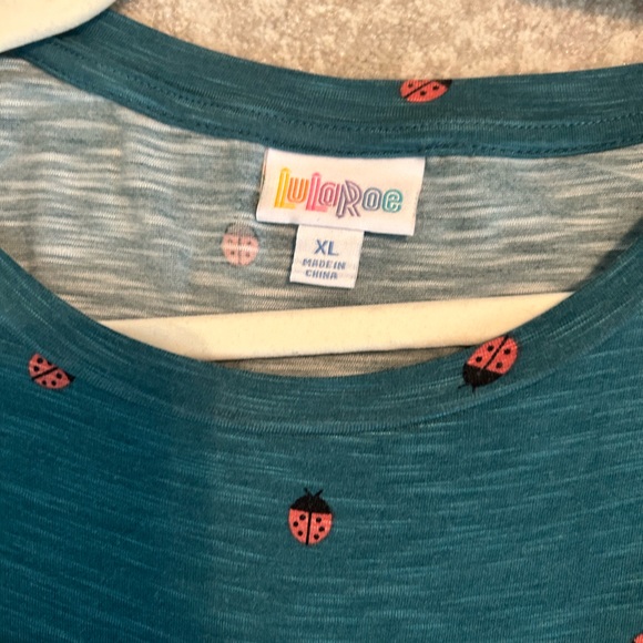 Lularoe Dahl crop top - Picture 2 of 5